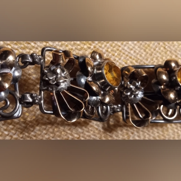 Hobe 1/20 14K GF Sterling  Rhinestones VTG Signed Floral Panel 1940's Bracelet - Picture 13 of 13